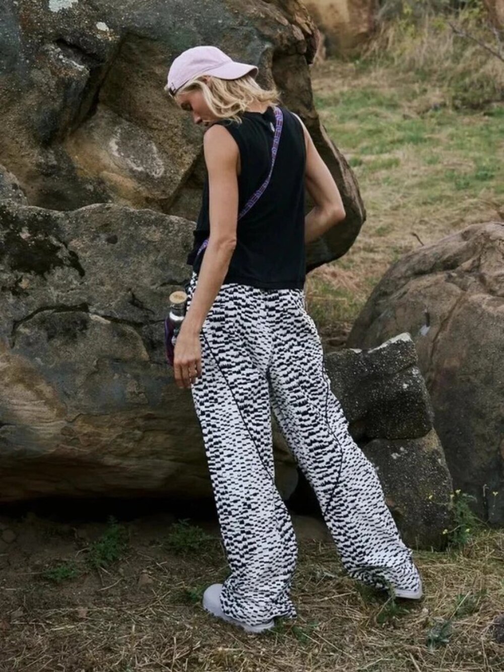 Free People FP Movement Aces Printed Pants Scratch Concrete Combo Size M - Picture 3 of 13